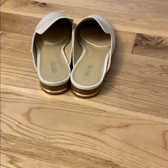 Michael kors shoes - Picture 3 of 7